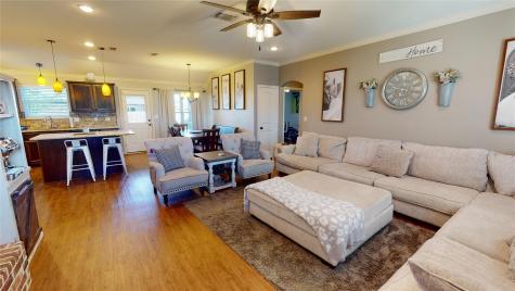 404 Hyde Park Drive Chandler TX 75758