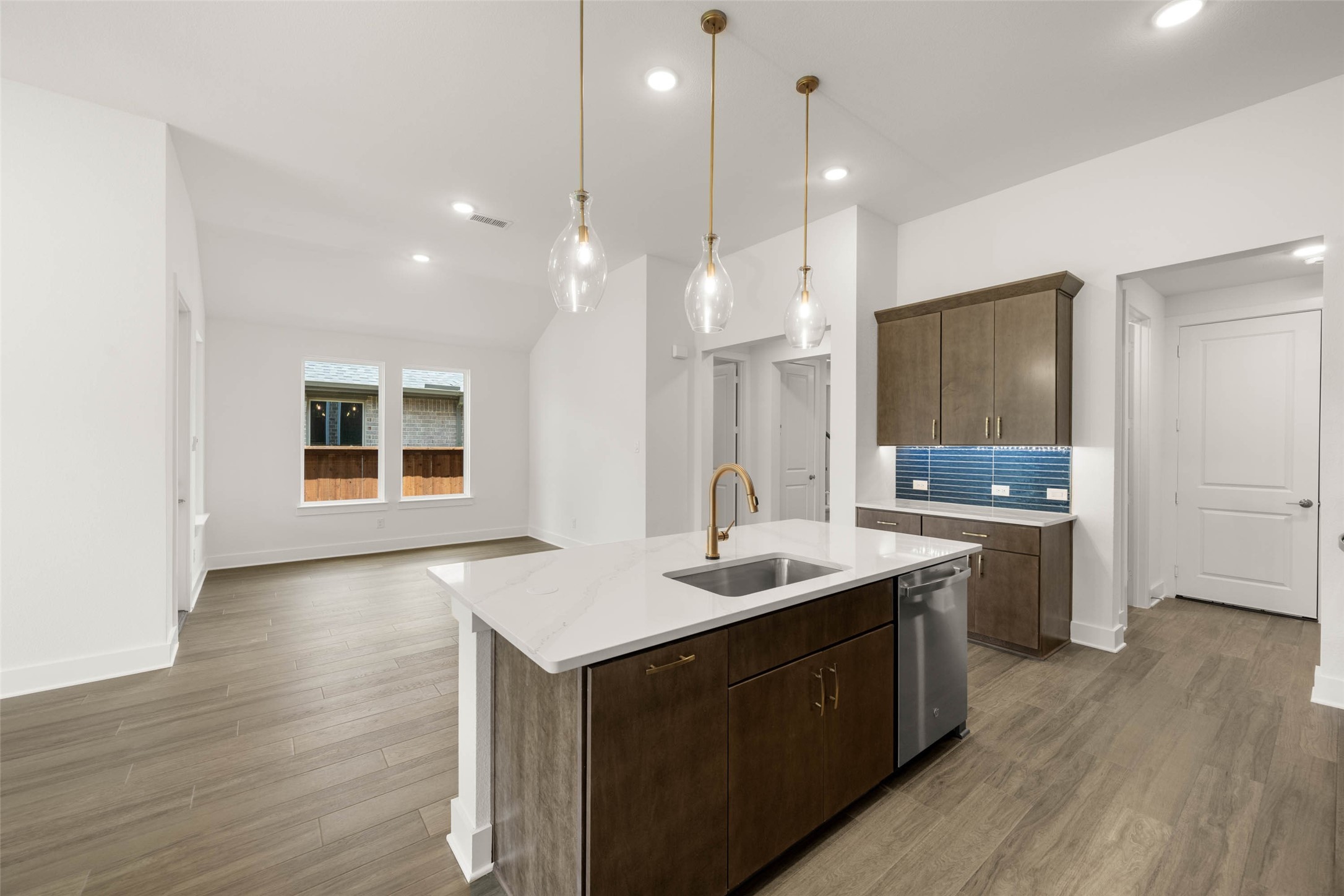 2223 Shady Elm Midlothian TX 76065
