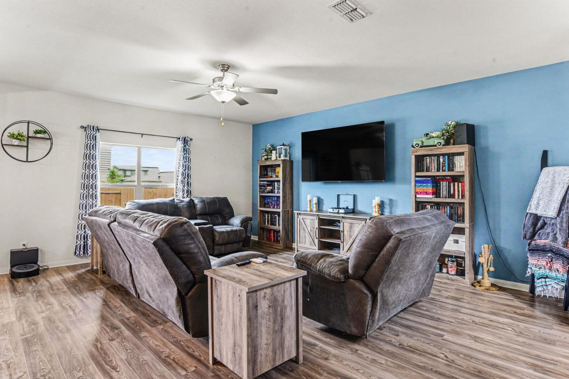 1947 Hollywood Drive Seagoville TX 75159
