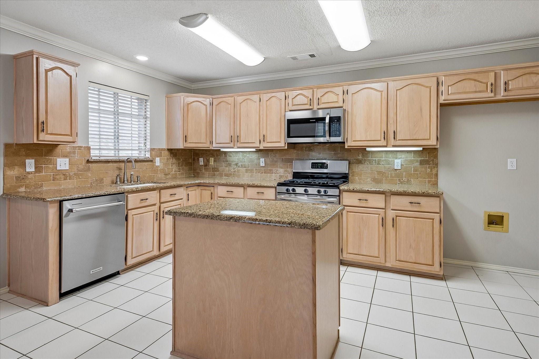 6227 Cupertino Trail Dallas TX 75252
