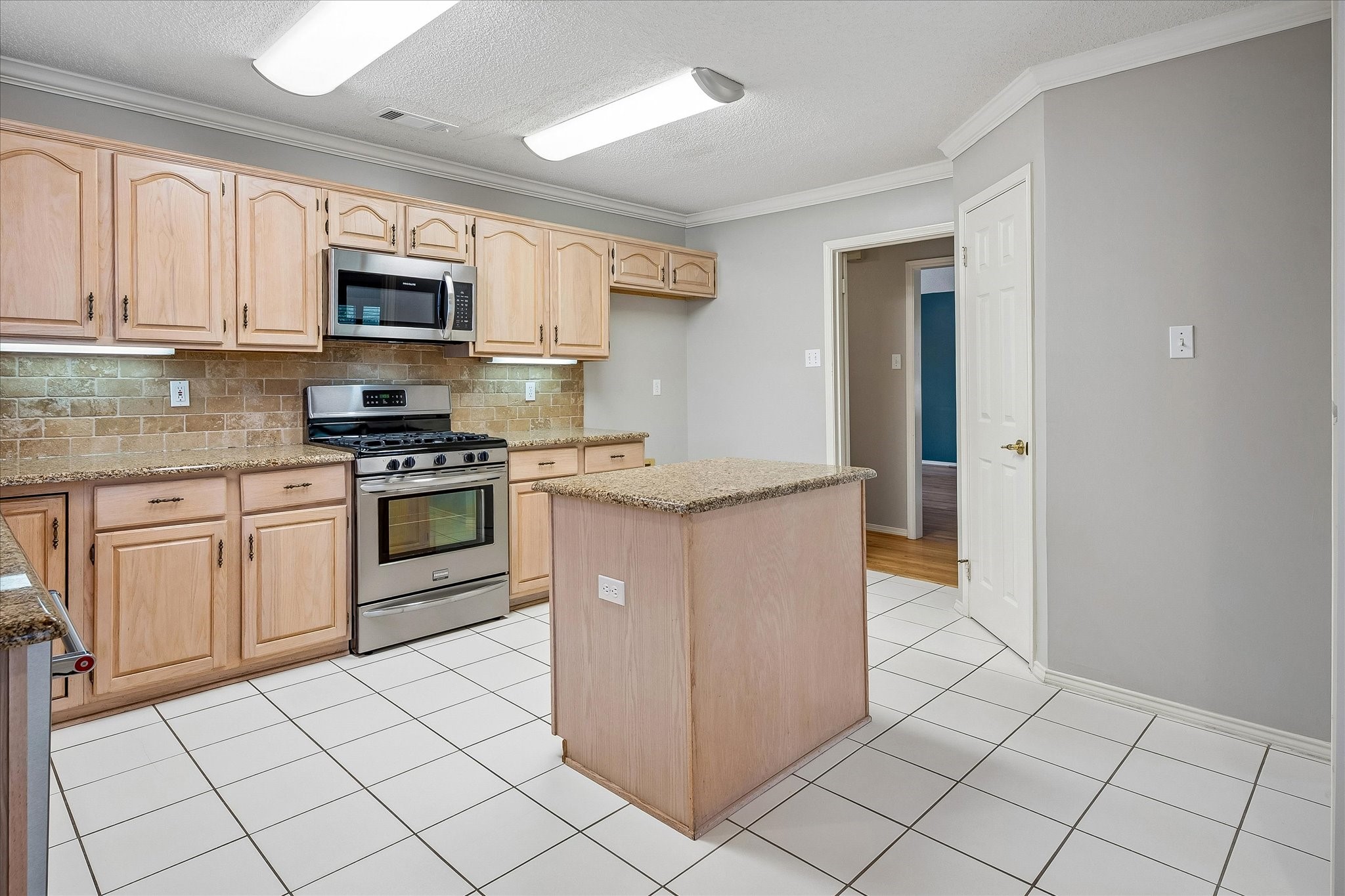 6227 Cupertino Trail Dallas TX 75252