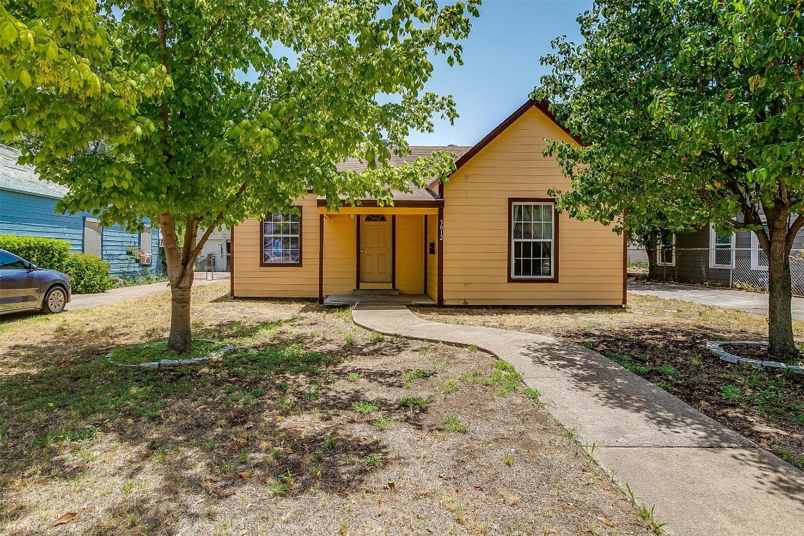 3012 Honeysuckle Avenue Fort Worth TX 76111