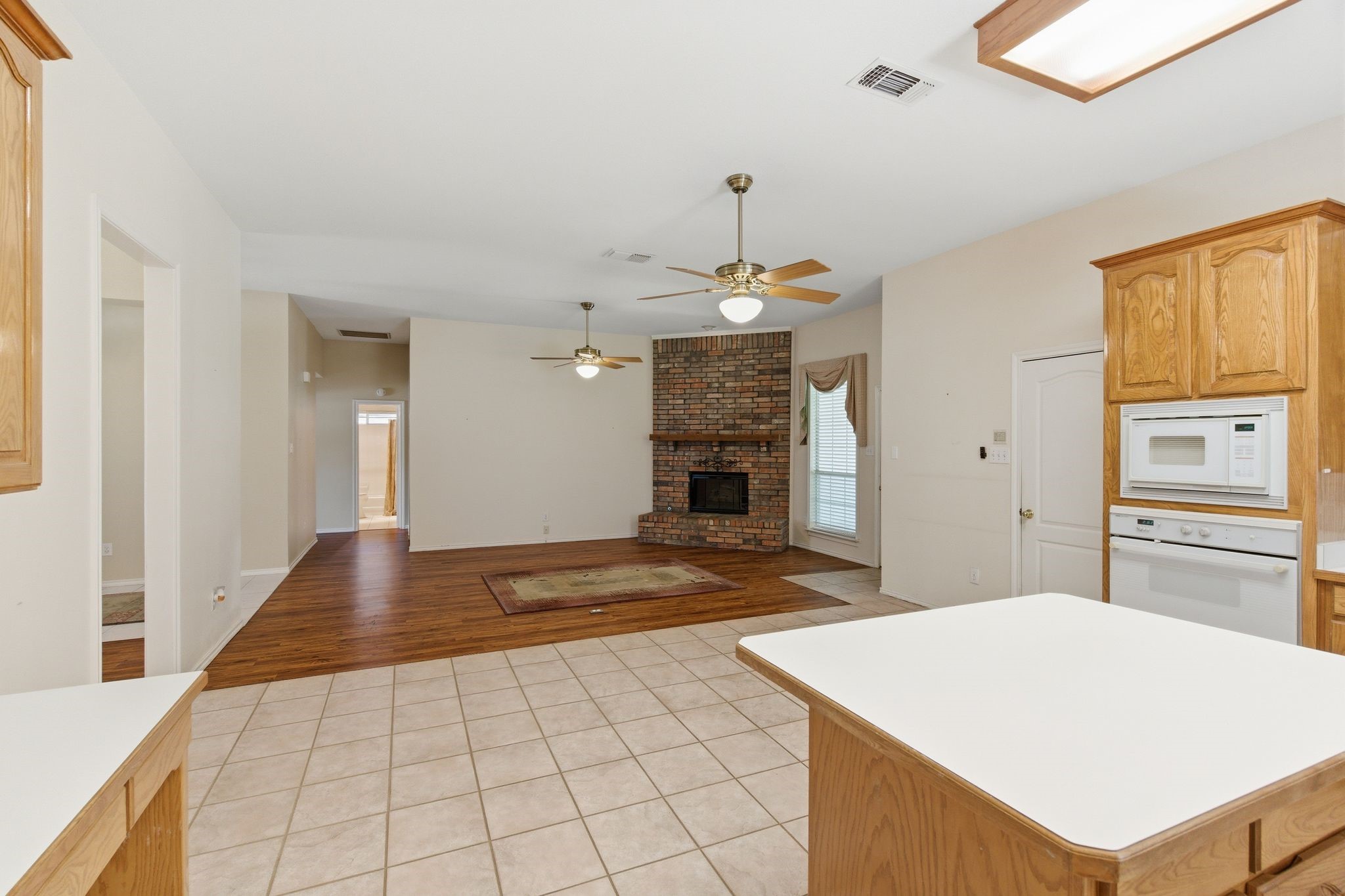 1213 Holly Hill Drive Grand Prairie TX 75052