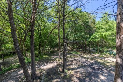 1422 County Road 1036 Greenville TX 75401
