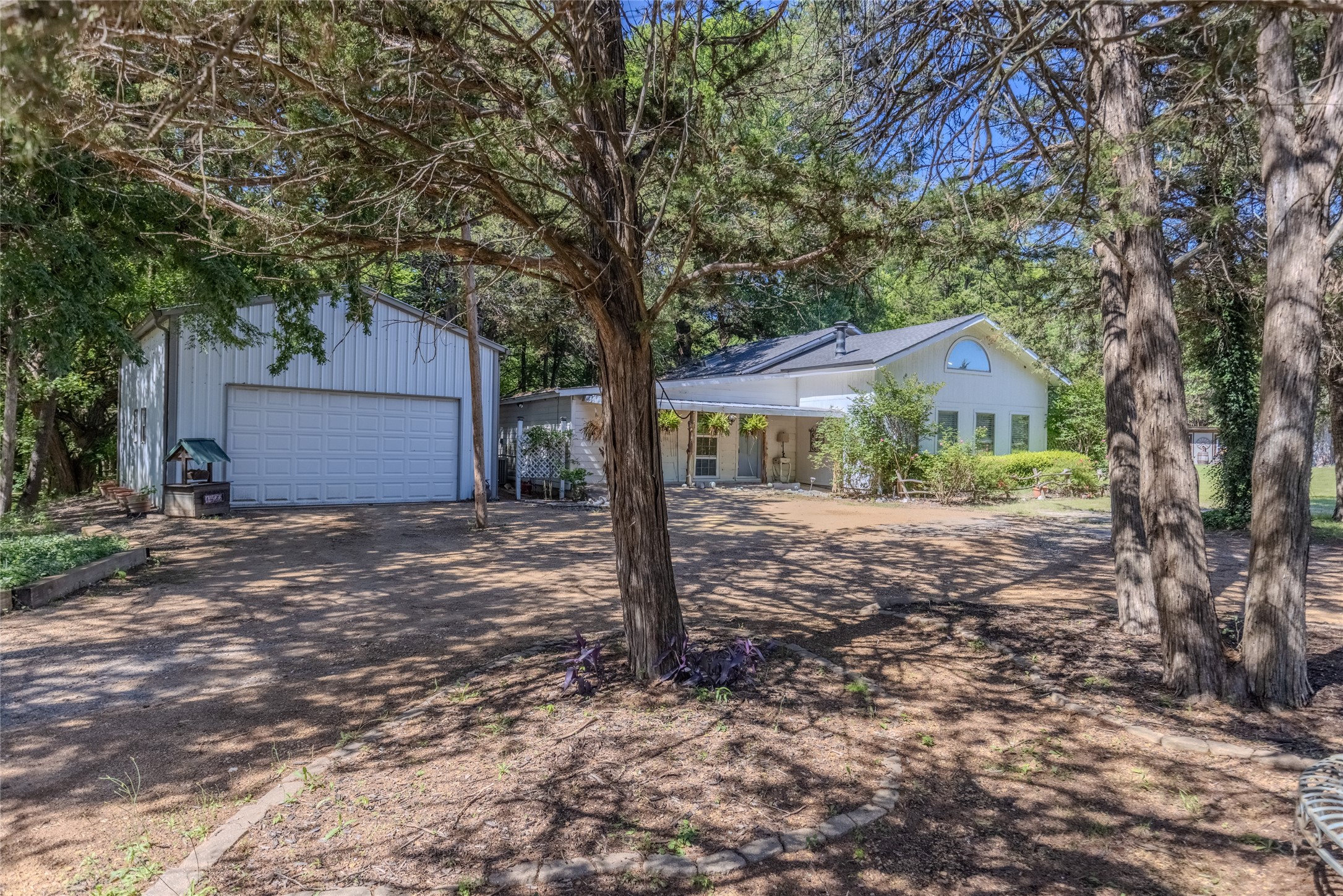 1422 County Road 1036 Greenville TX 75401