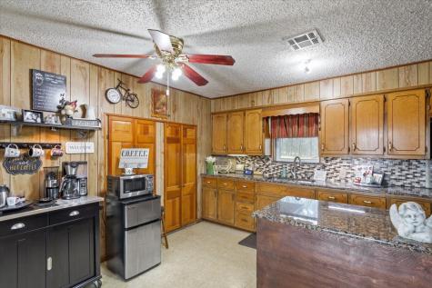 1832 W White Oak Road West TX 76691