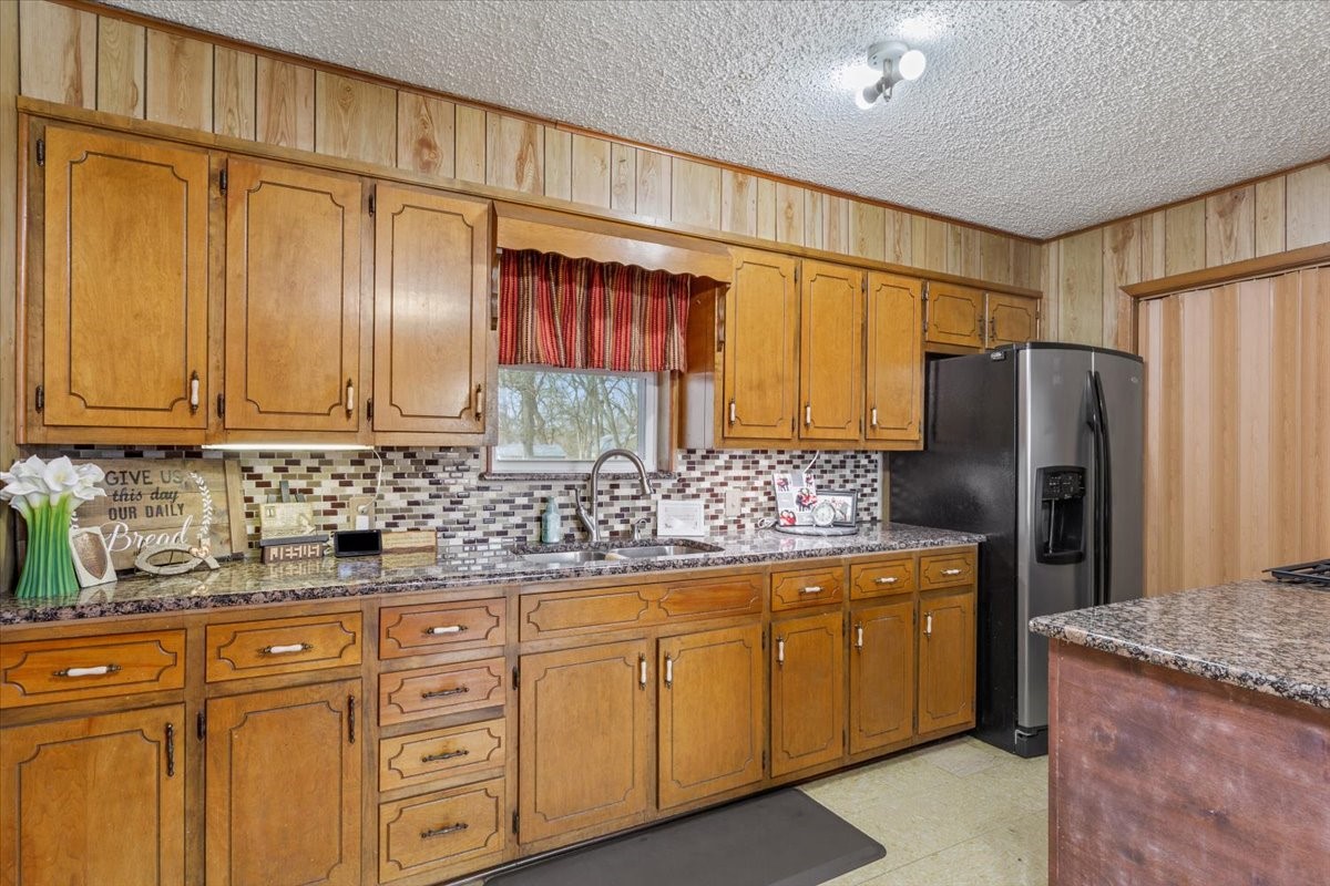 1832 W White Oak Road West TX 76691