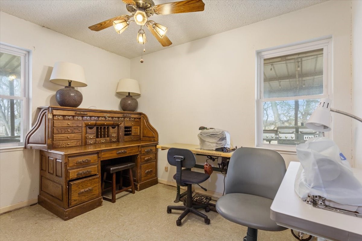 1832 W White Oak Road West TX 76691