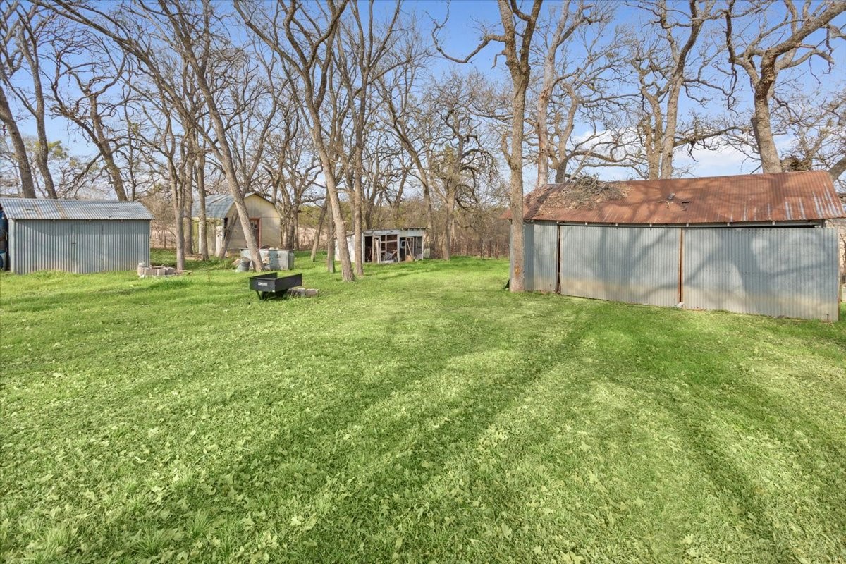1832 W White Oak Road West TX 76691