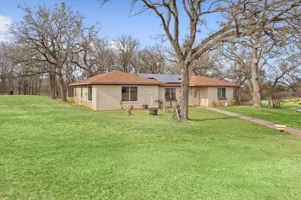 1832 W White Oak Road West TX 76691