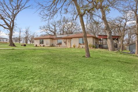 1832 W White Oak Road West TX 76691