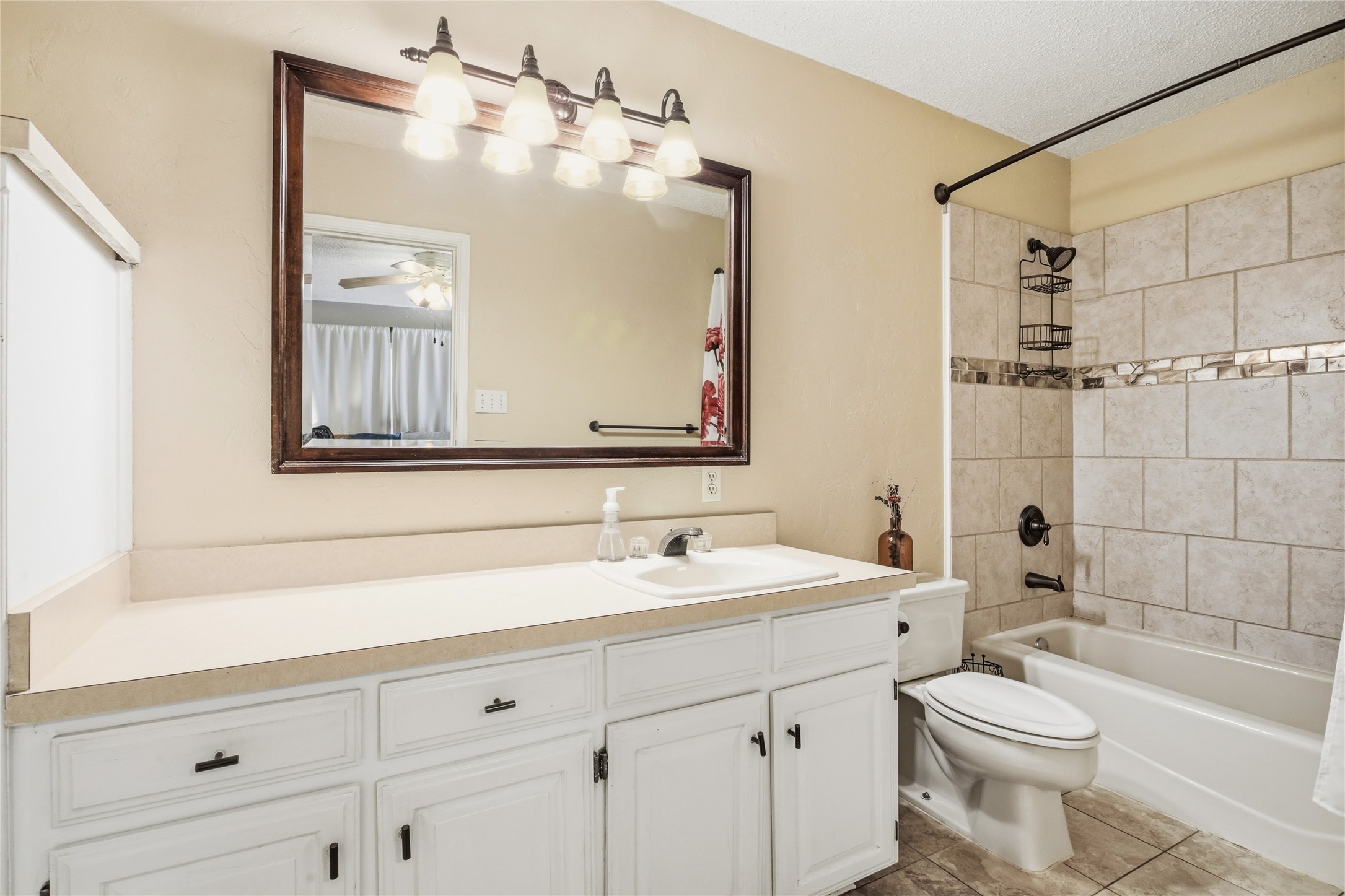 6604 Gillis Johnson Fort Worth TX 76179