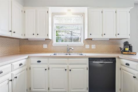 6604 Gillis Johnson Fort Worth TX 76179
