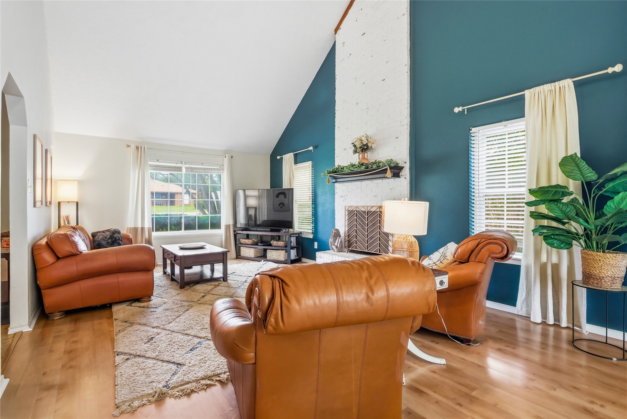 6604 Gillis Johnson Fort Worth TX 76179