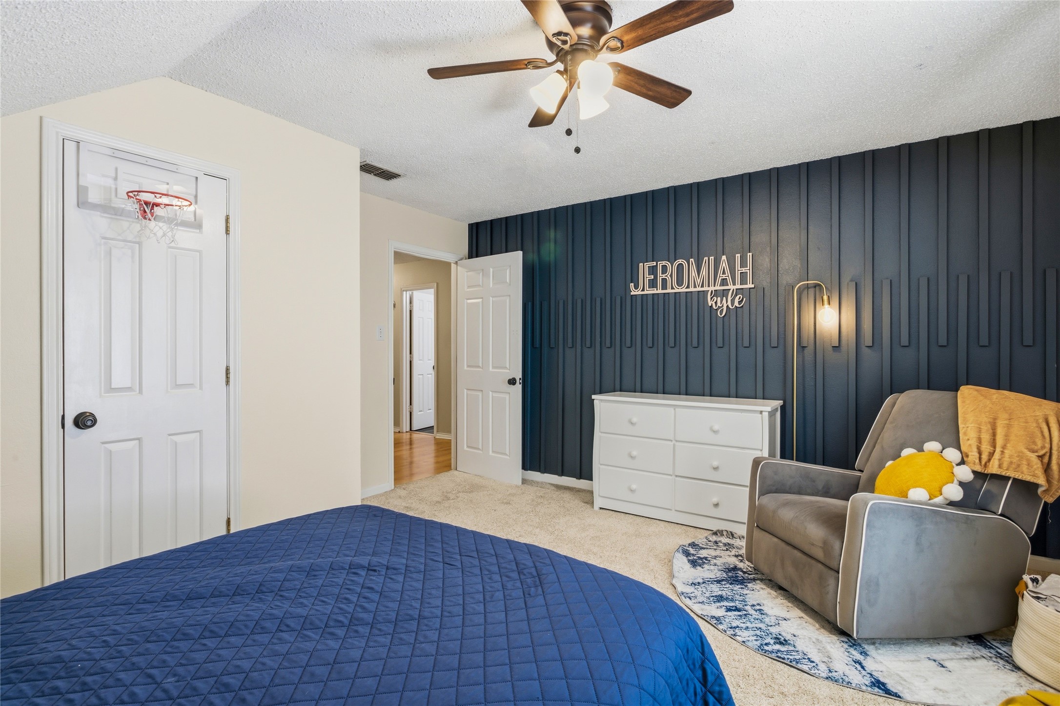 6604 Gillis Johnson Fort Worth TX 76179