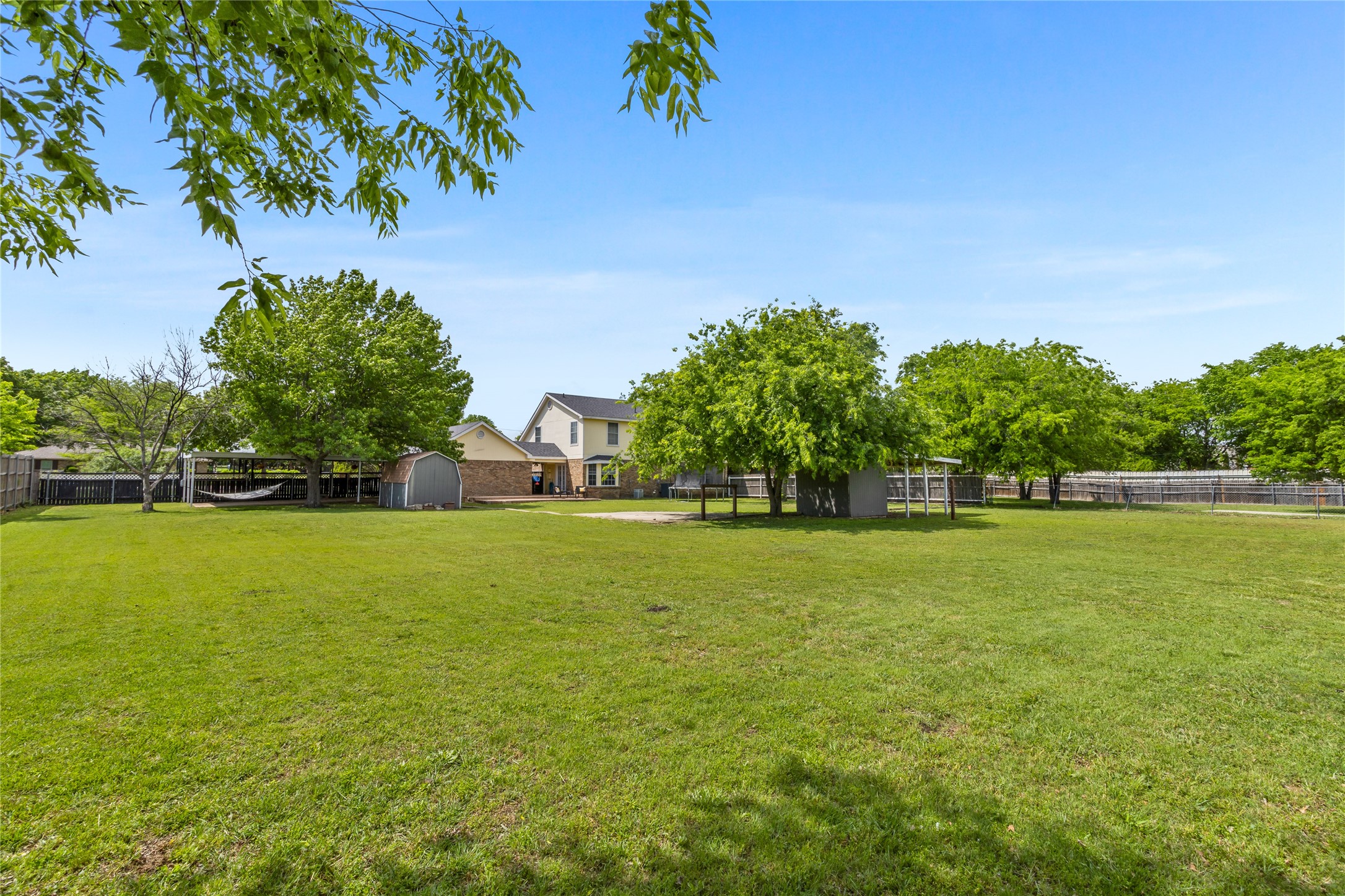 6604 Gillis Johnson Fort Worth TX 76179