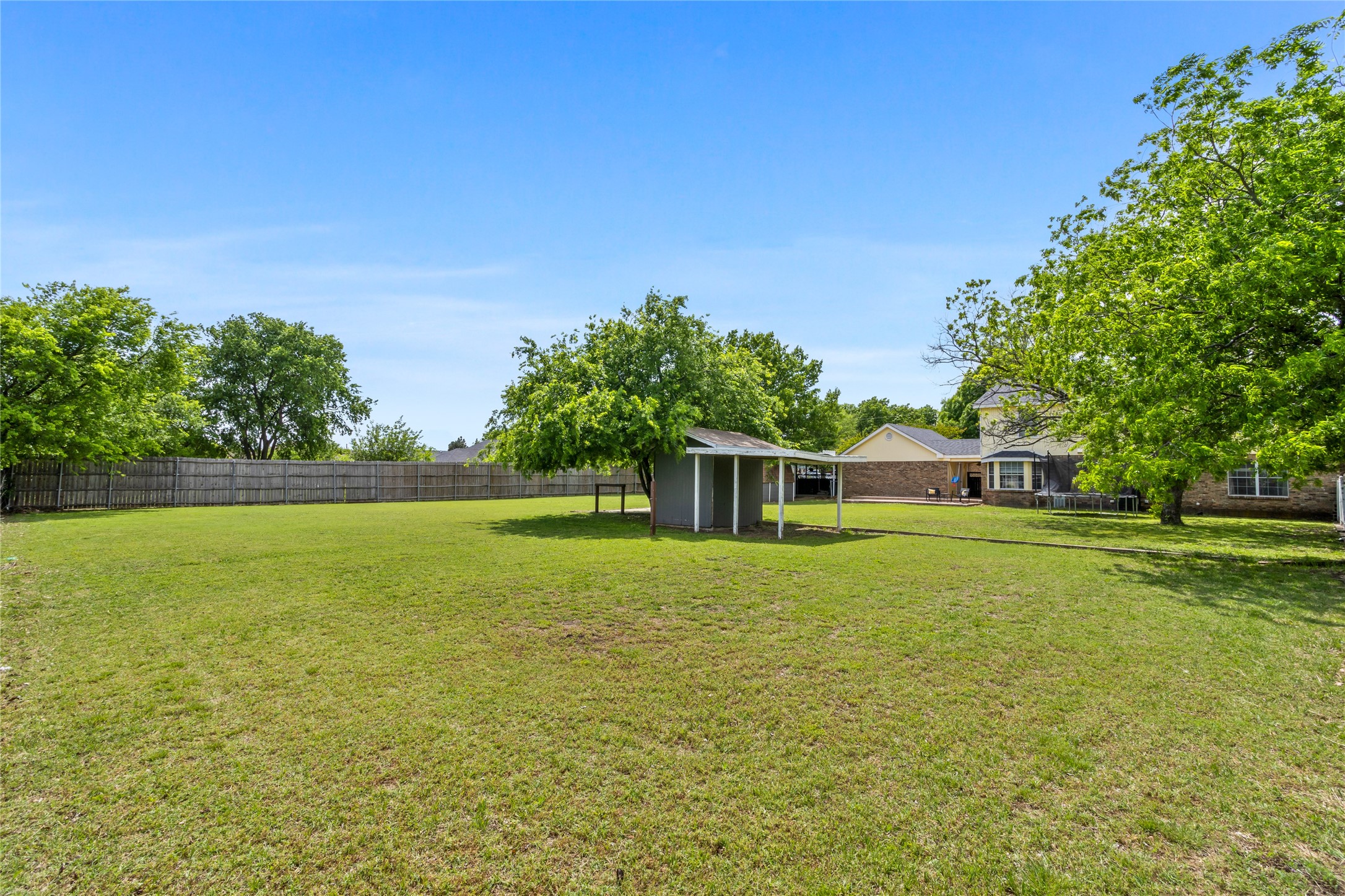 6604 Gillis Johnson Fort Worth TX 76179