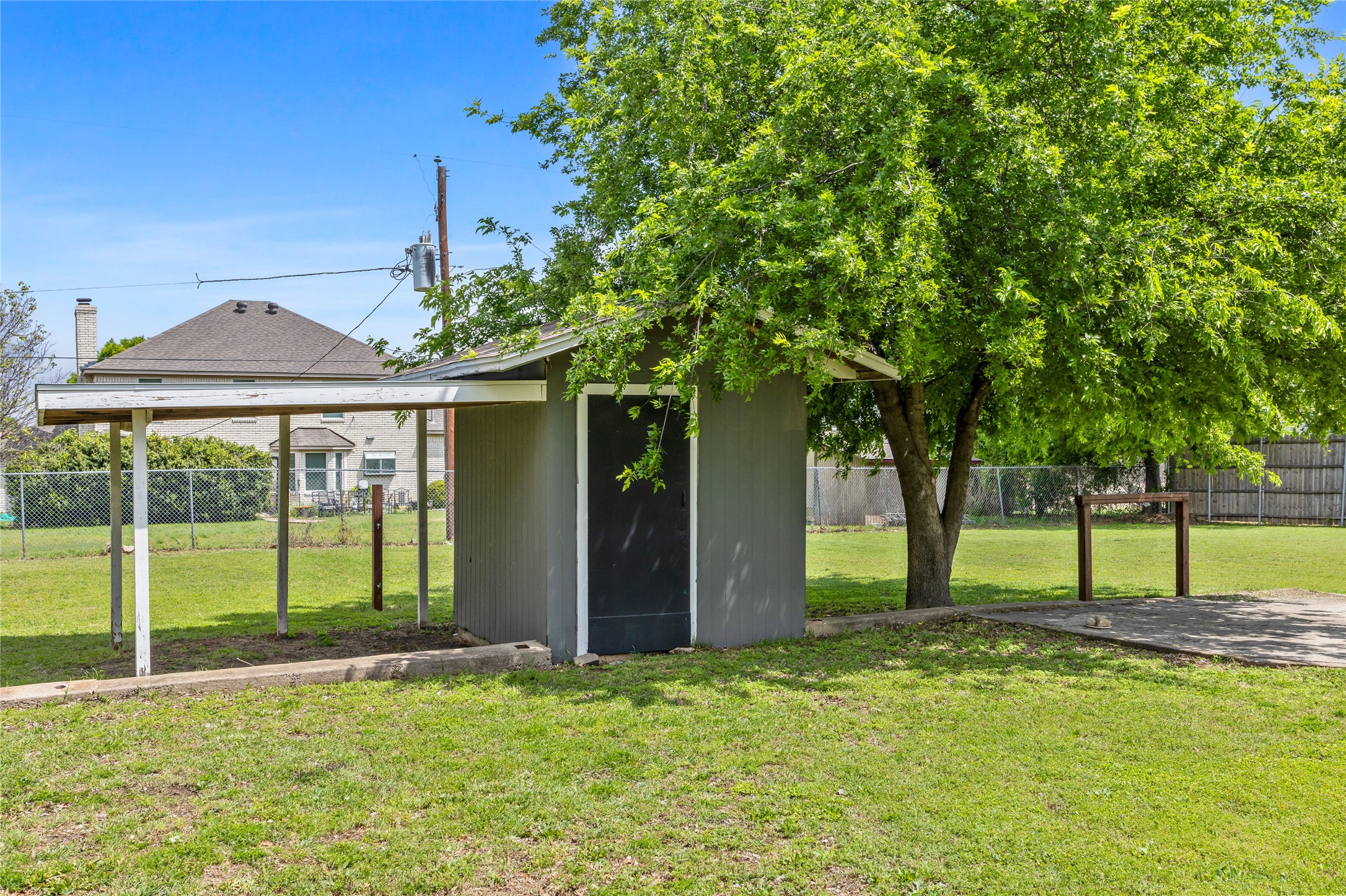 6604 Gillis Johnson Fort Worth TX 76179