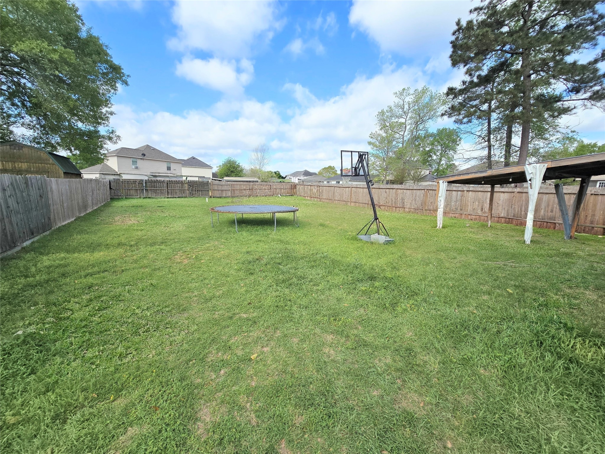 8853 E Buffalo Circle Willis TX 77378