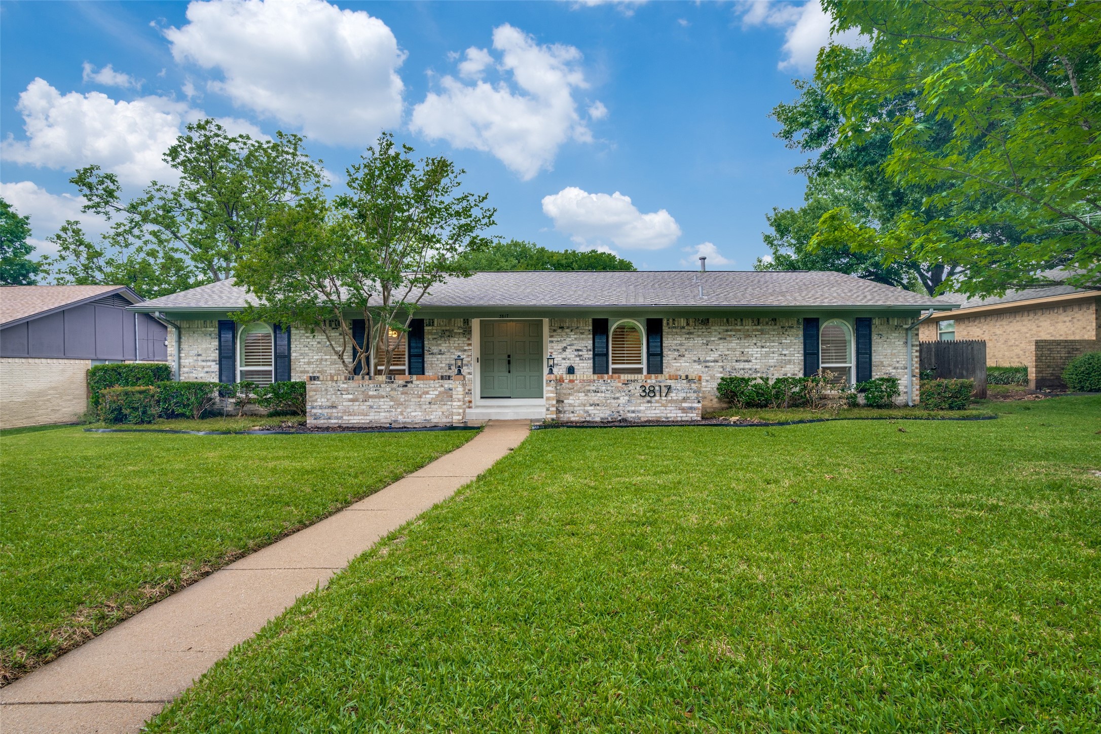 3817 Crestpark Drive Farmers Branch TX 75244