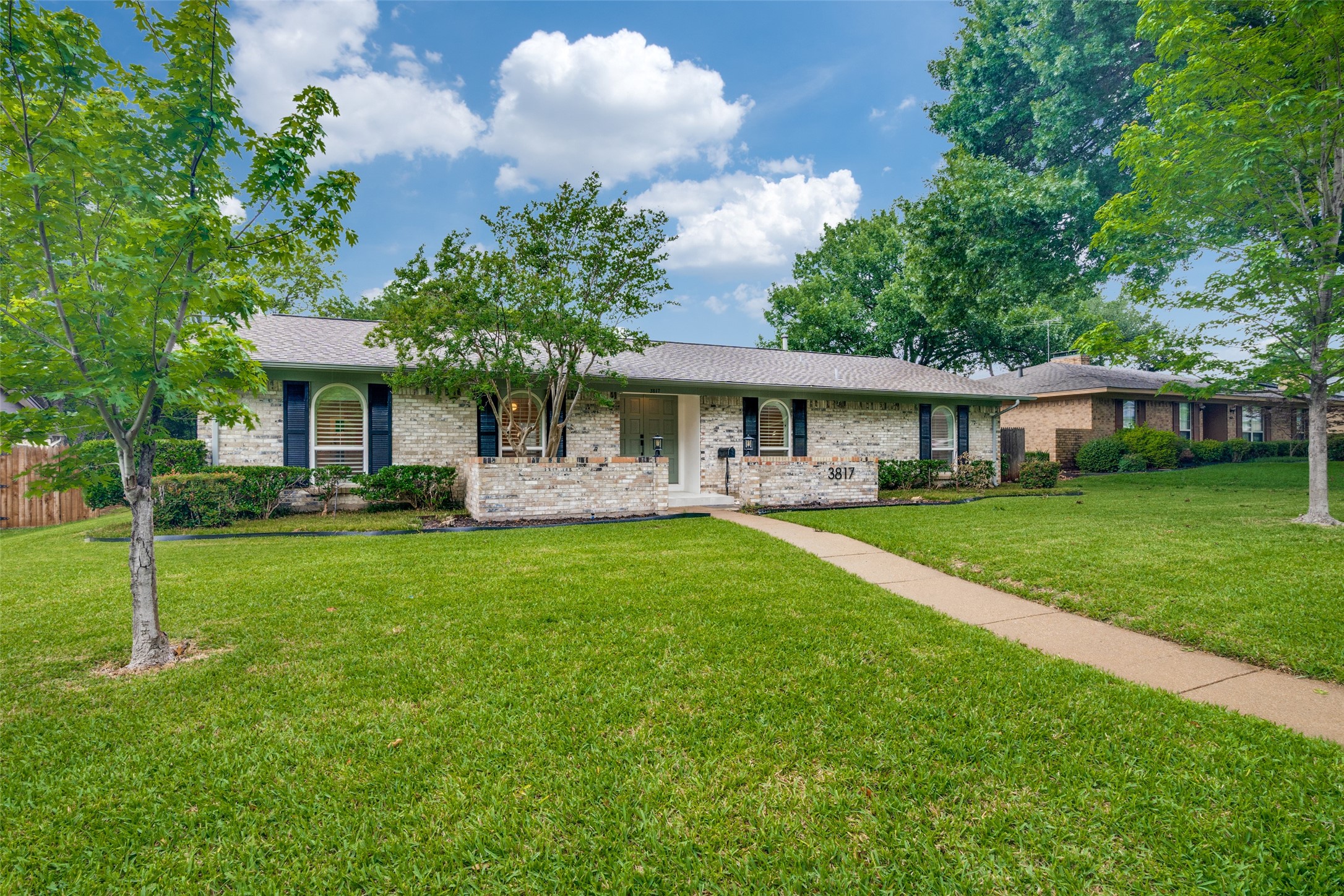 3817 Crestpark Drive Farmers Branch TX 75244