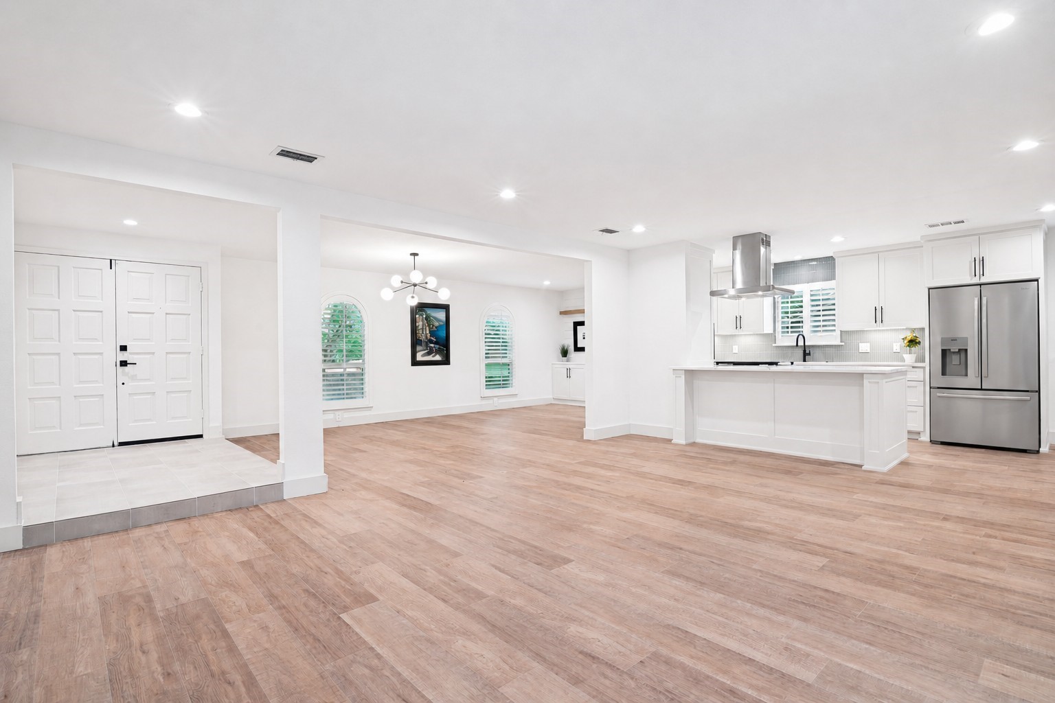 3817 Crestpark Drive Farmers Branch TX 75244