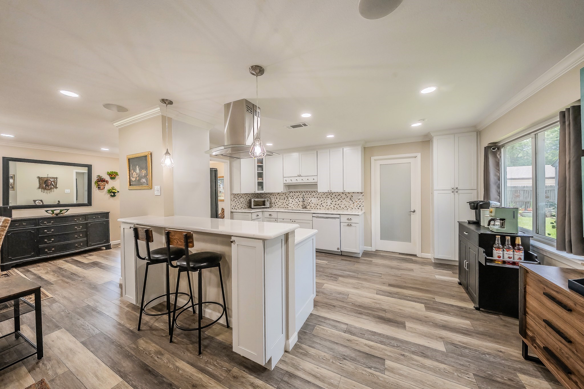 5004 Blackstone Drive River Oaks TX 76114
