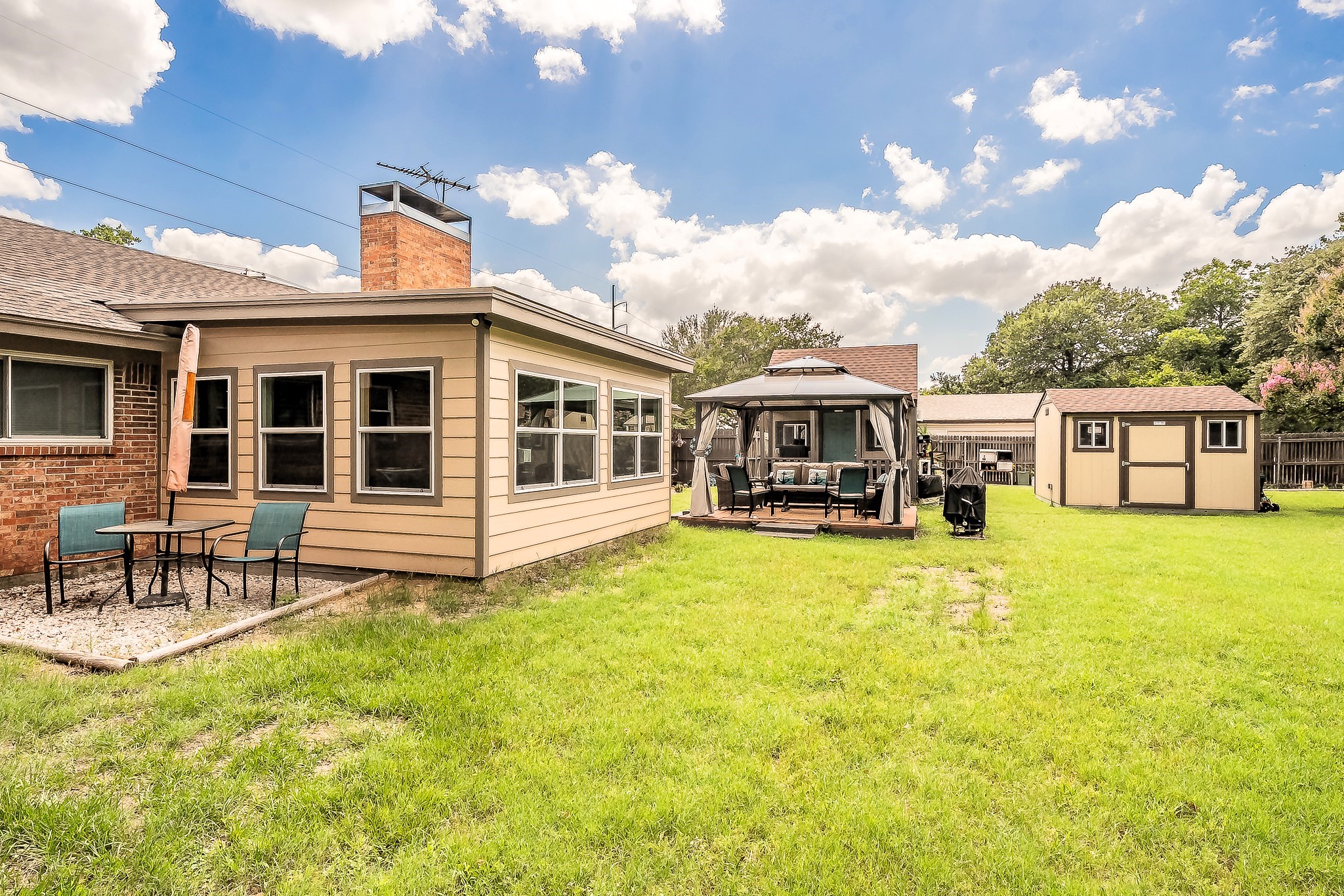 5004 Blackstone Drive River Oaks TX 76114
