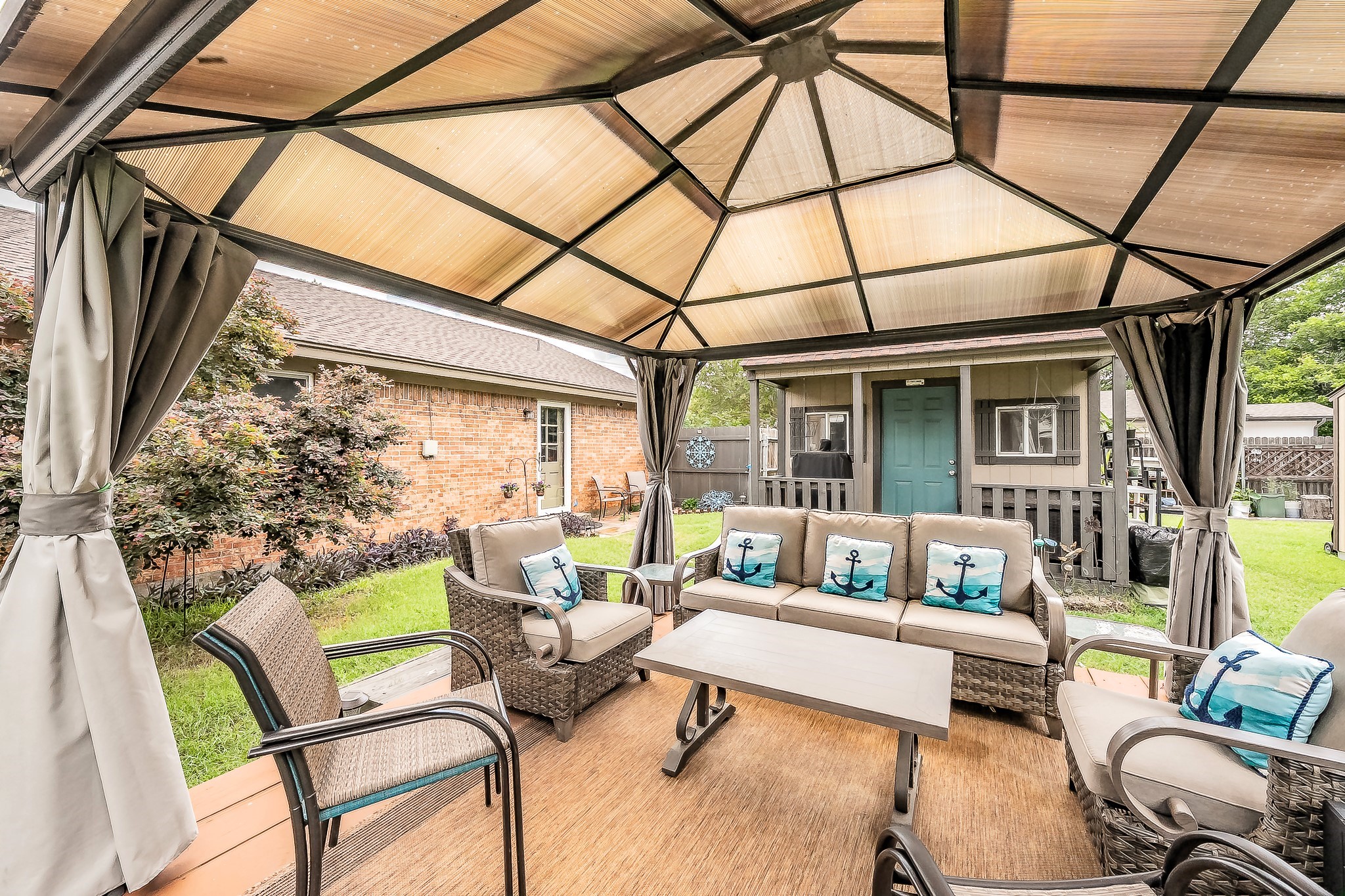 5004 Blackstone Drive River Oaks TX 76114