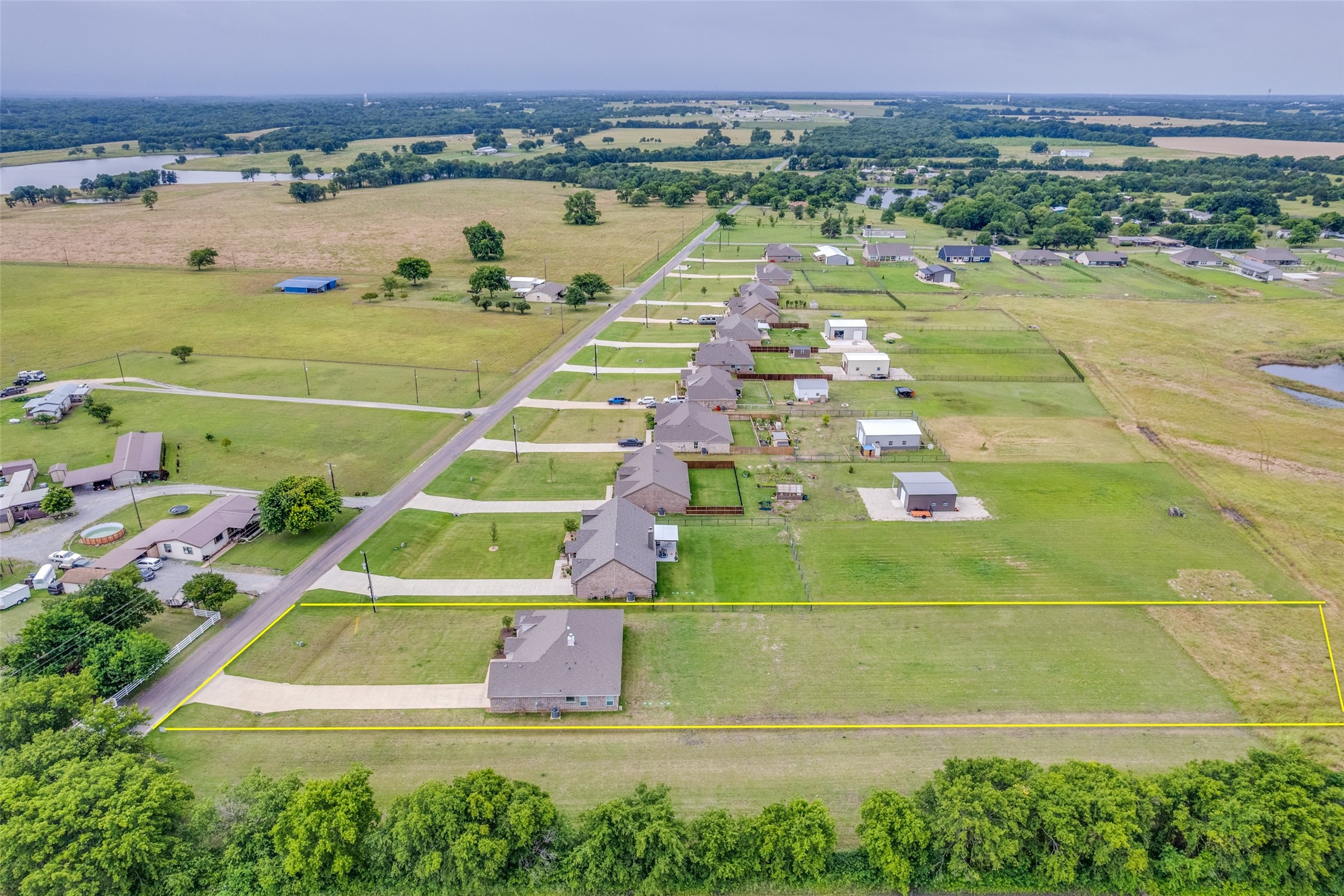 1933 Franklin Road Tom Bean TX 75090