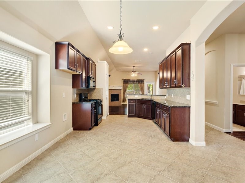 913 Partridge Drive Aubrey TX 76227
