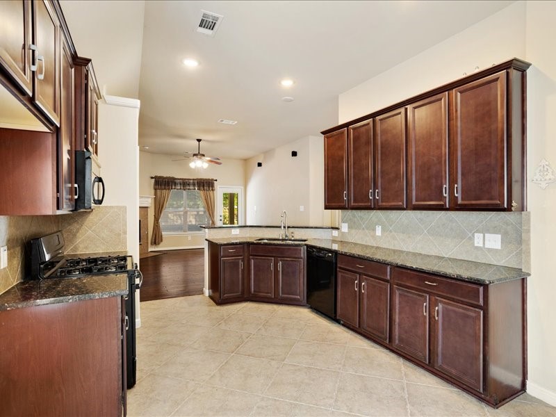 913 Partridge Drive Aubrey TX 76227