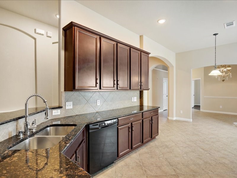 913 Partridge Drive Aubrey TX 76227