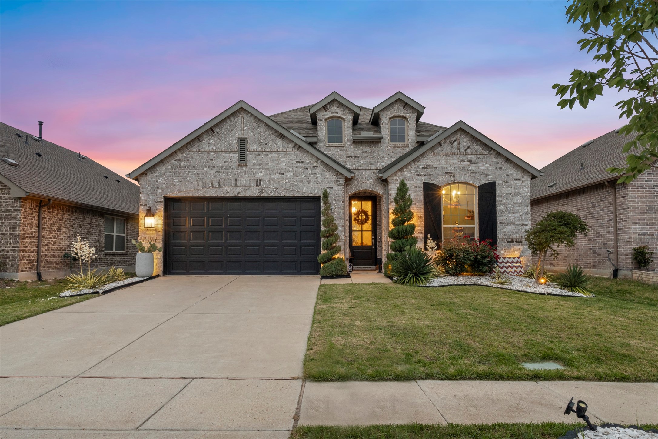 1929 Campground Way Aubrey TX 76227