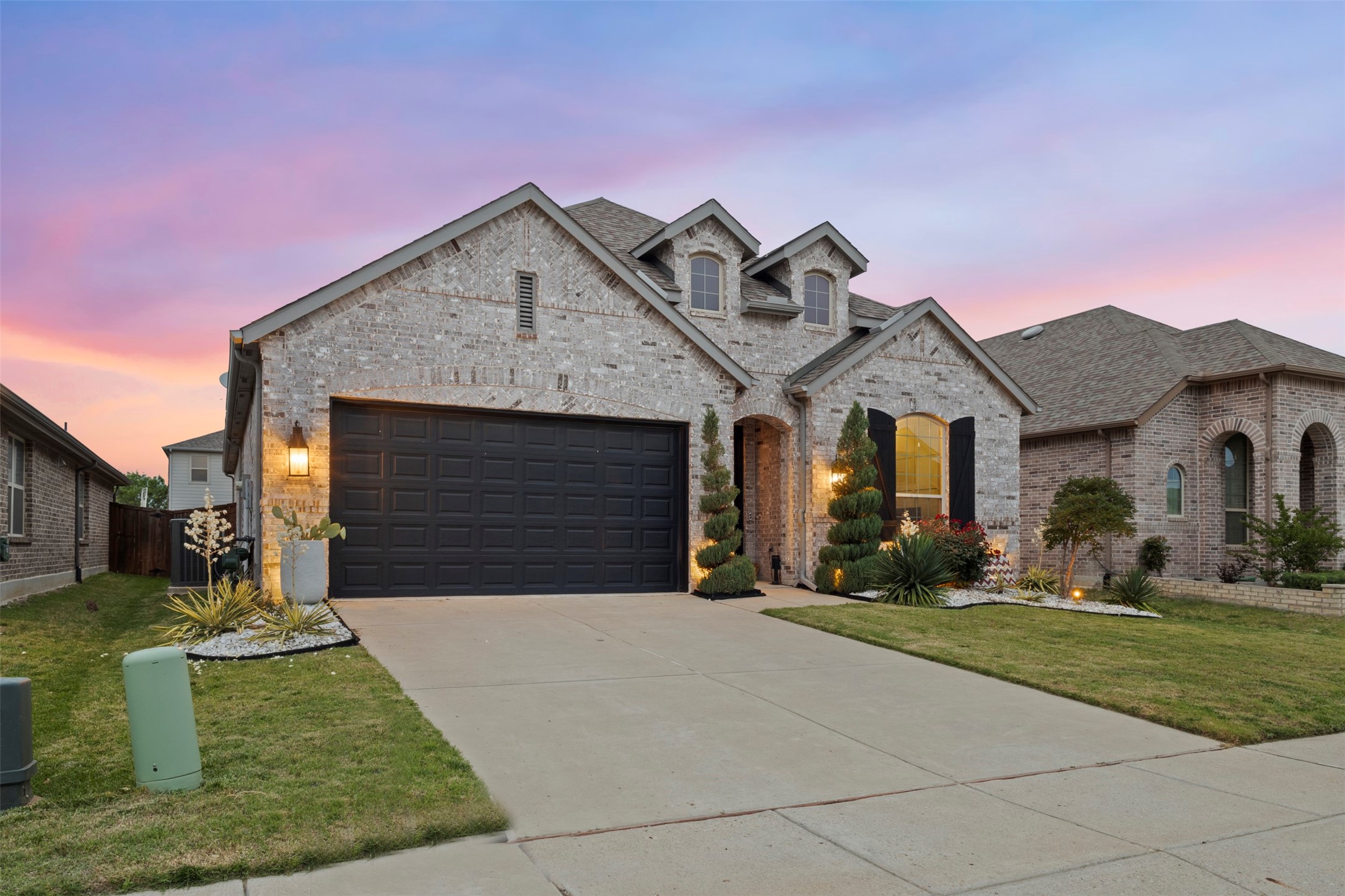 1929 Campground Way Aubrey TX 76227