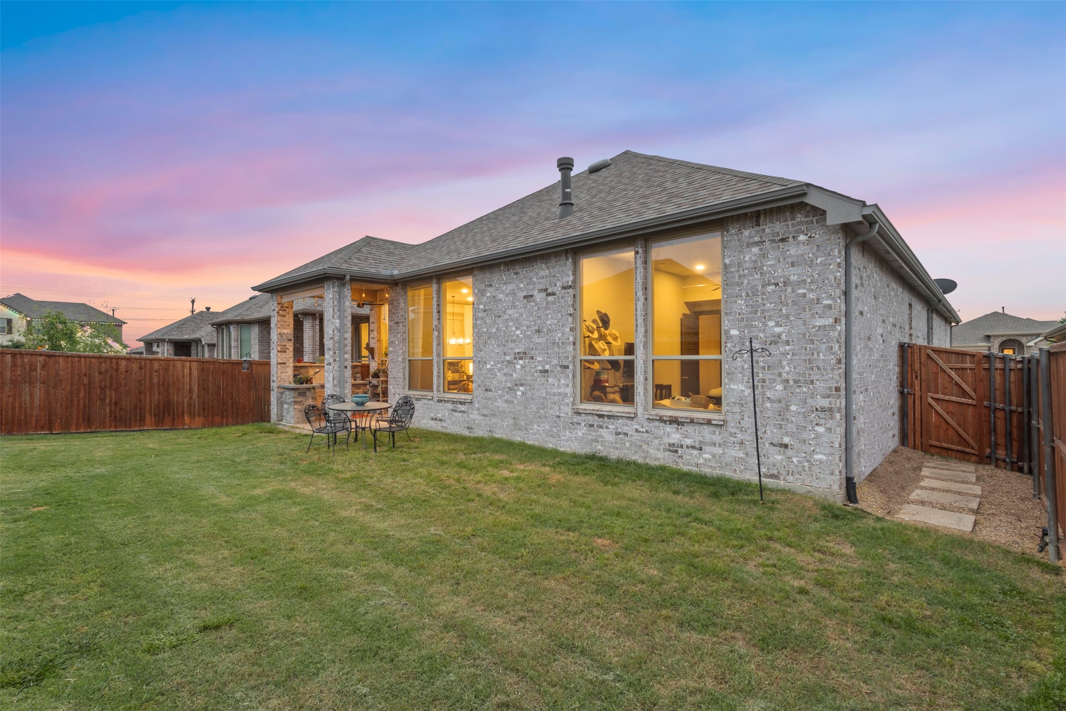 1929 Campground Way Aubrey TX 76227