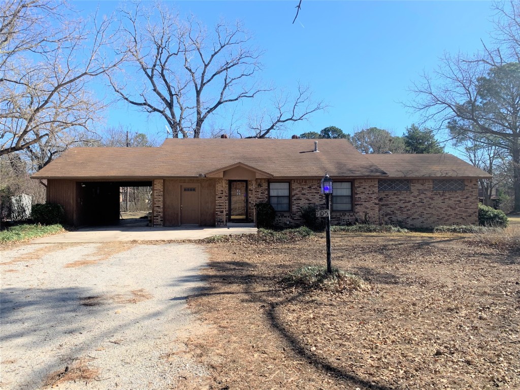 705 William Road W Azle TX 76020
