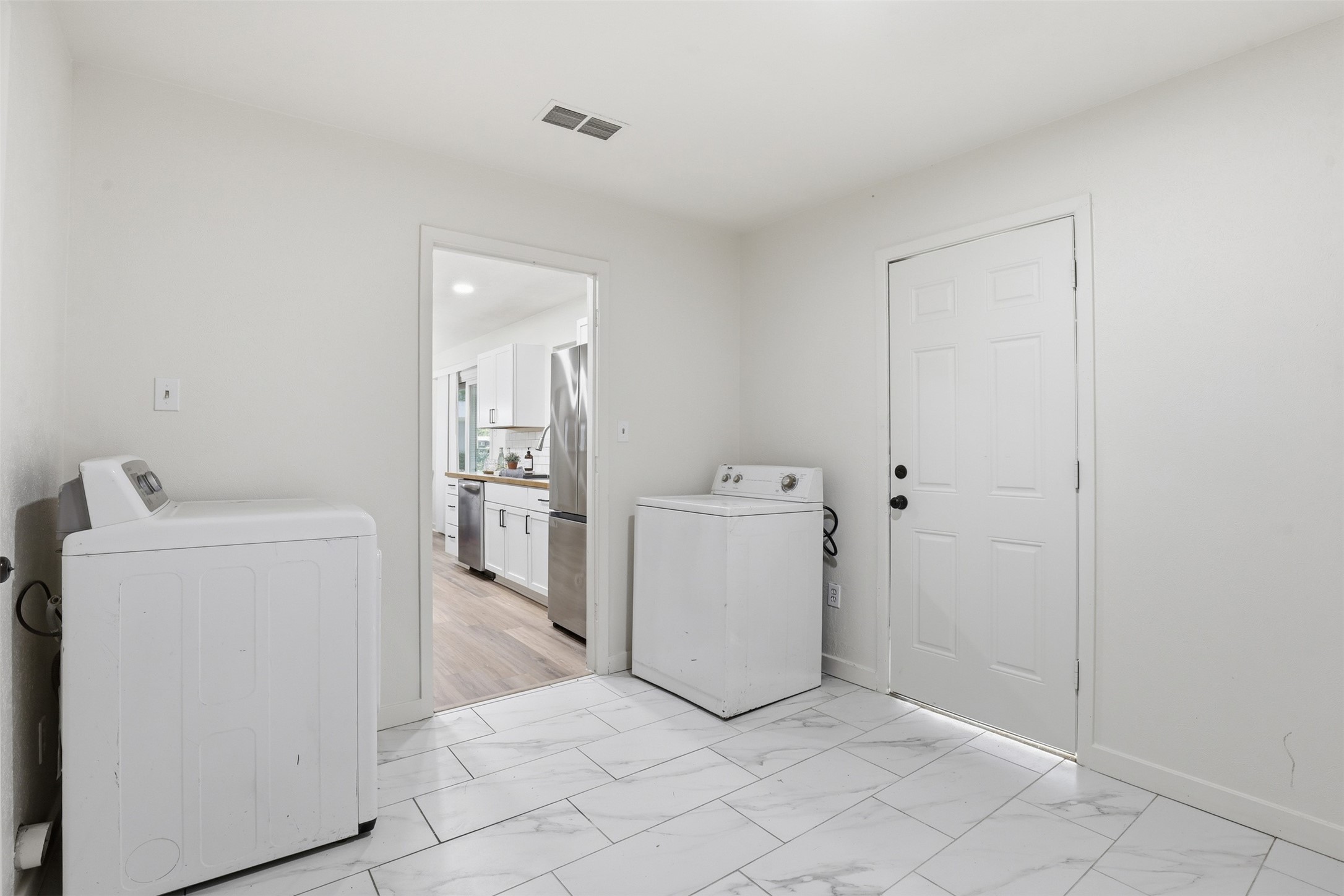 833 Bridle Avenue White Settlement TX 76108