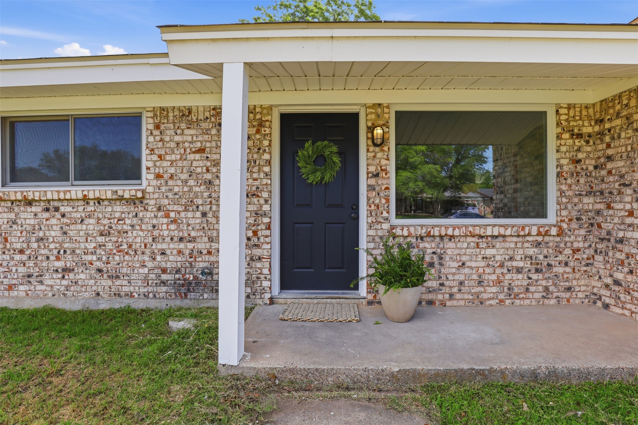 833 Bridle Avenue White Settlement TX 76108