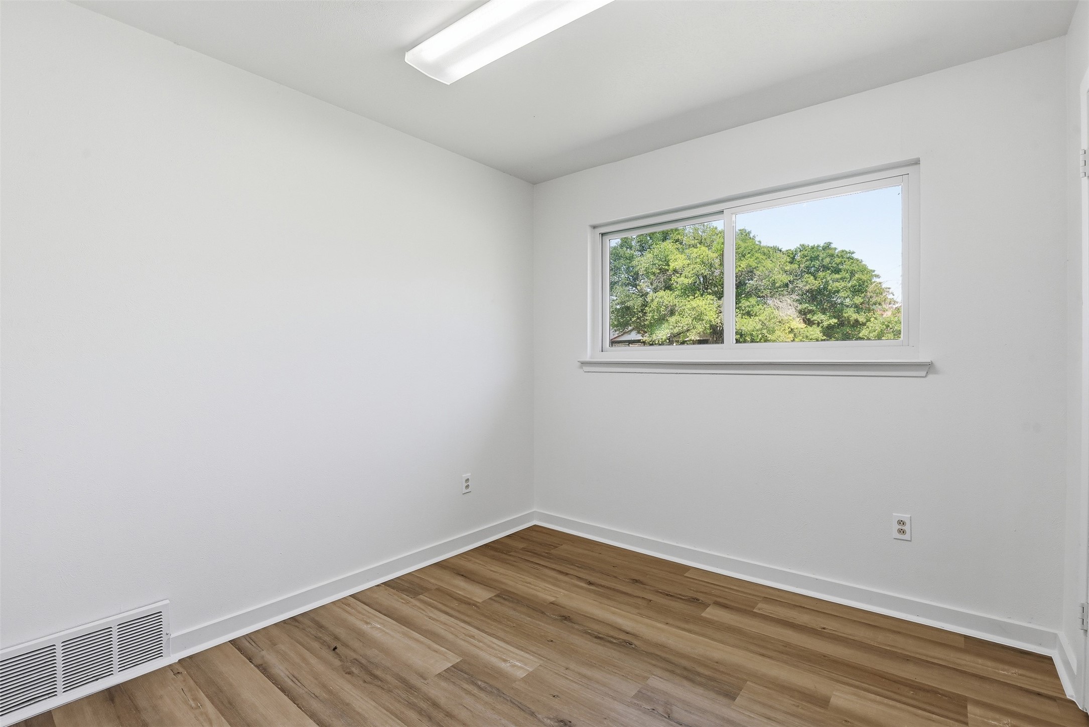 833 Bridle Avenue White Settlement TX 76108