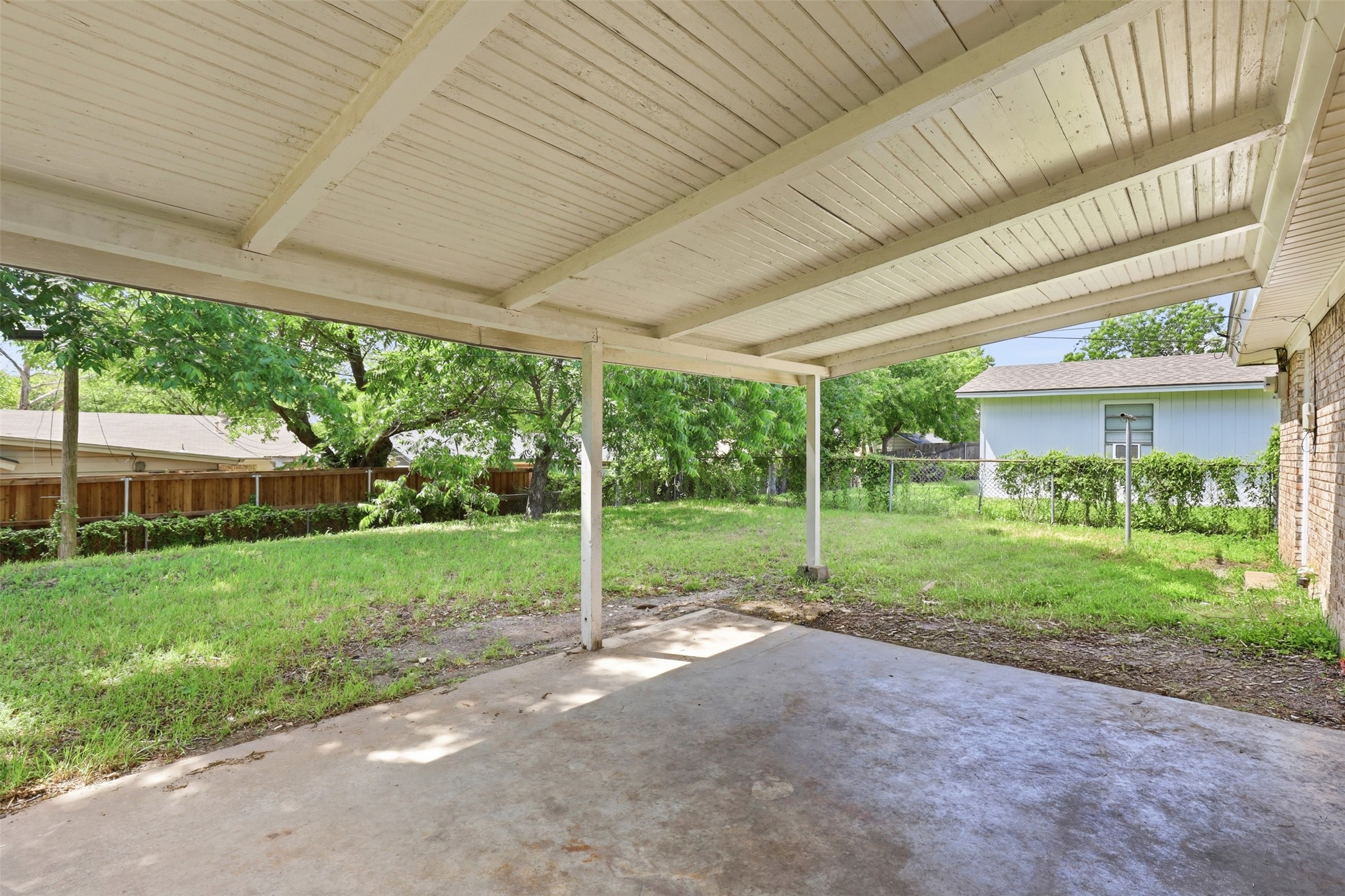 833 Bridle Avenue White Settlement TX 76108