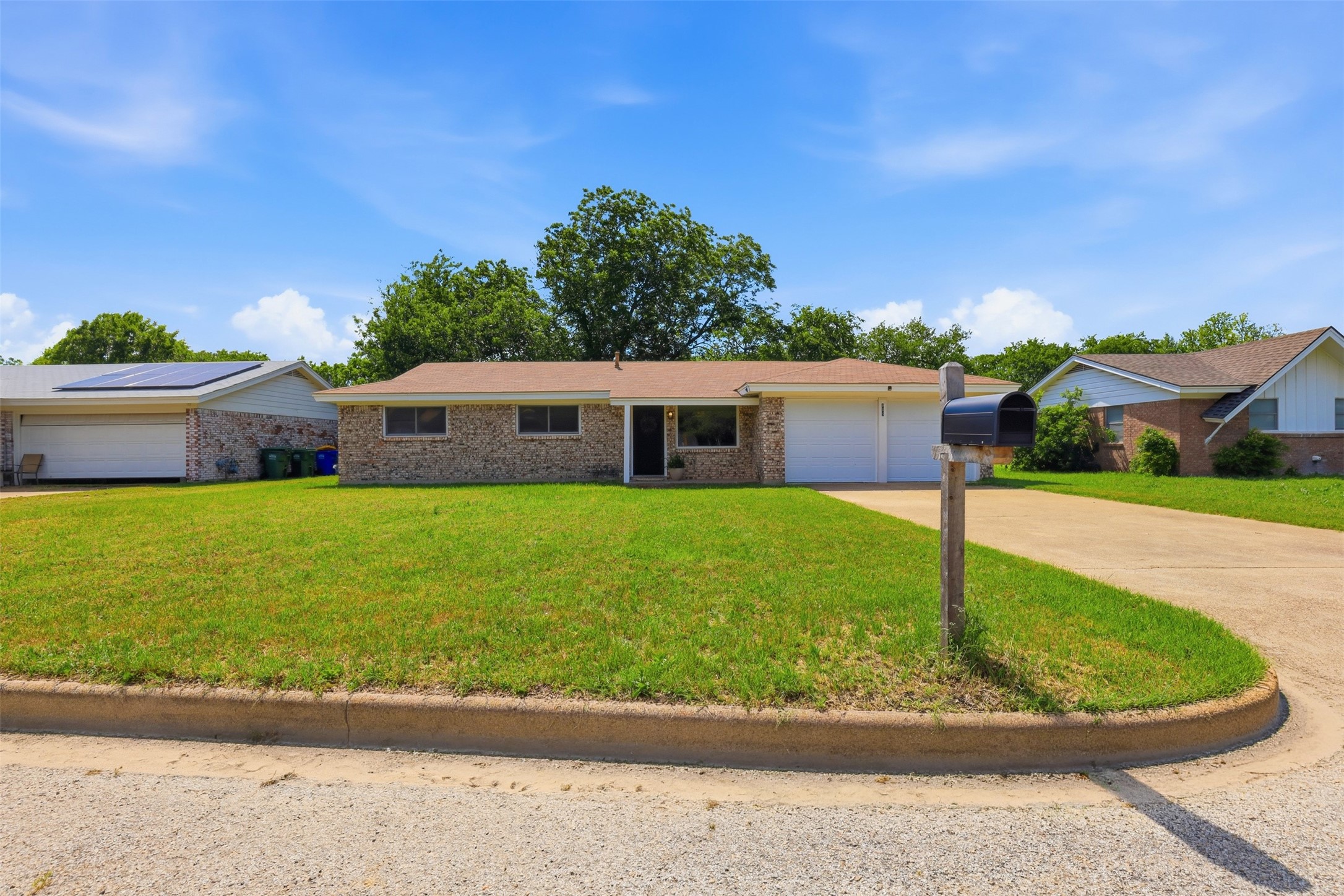 833 Bridle Avenue White Settlement TX 76108