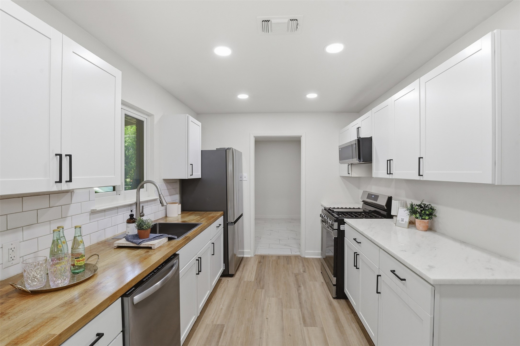 833 Bridle Avenue White Settlement TX 76108