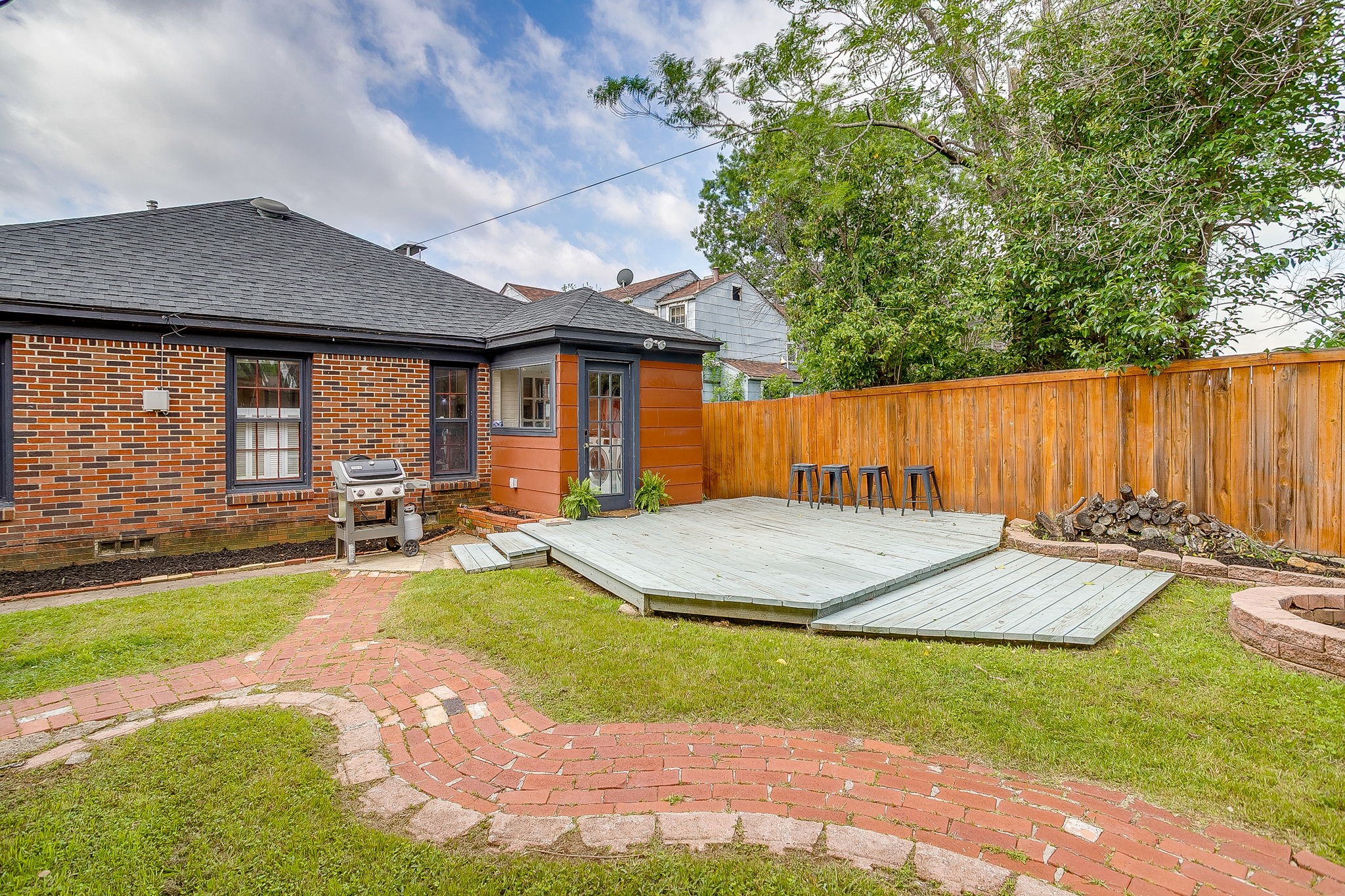 4328 Lovell Avenue Fort Worth TX 76107