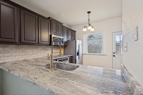 1383 Mimosa Lane Lewisville TX 75077