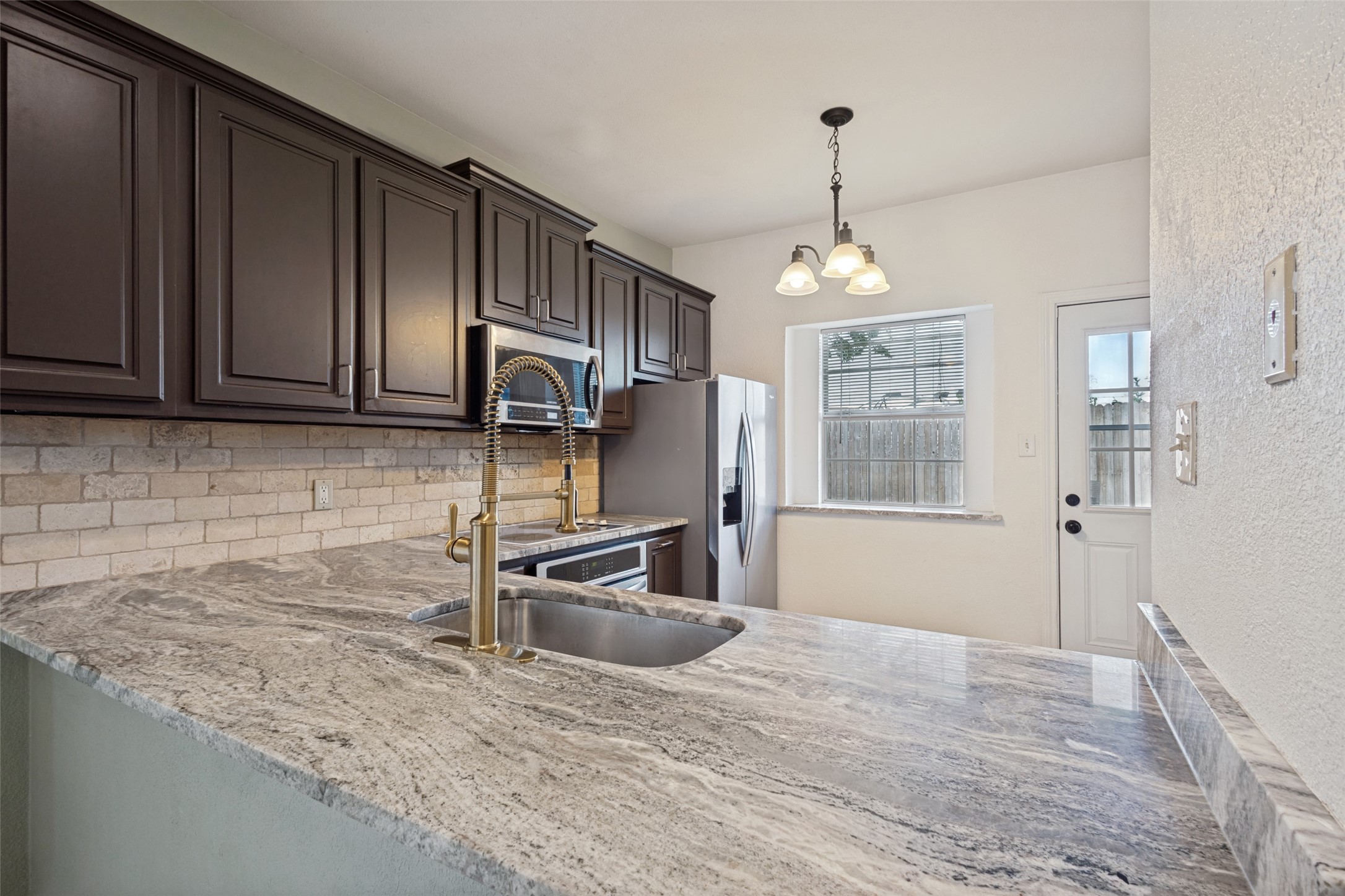1383 Mimosa Lane Lewisville TX 75077