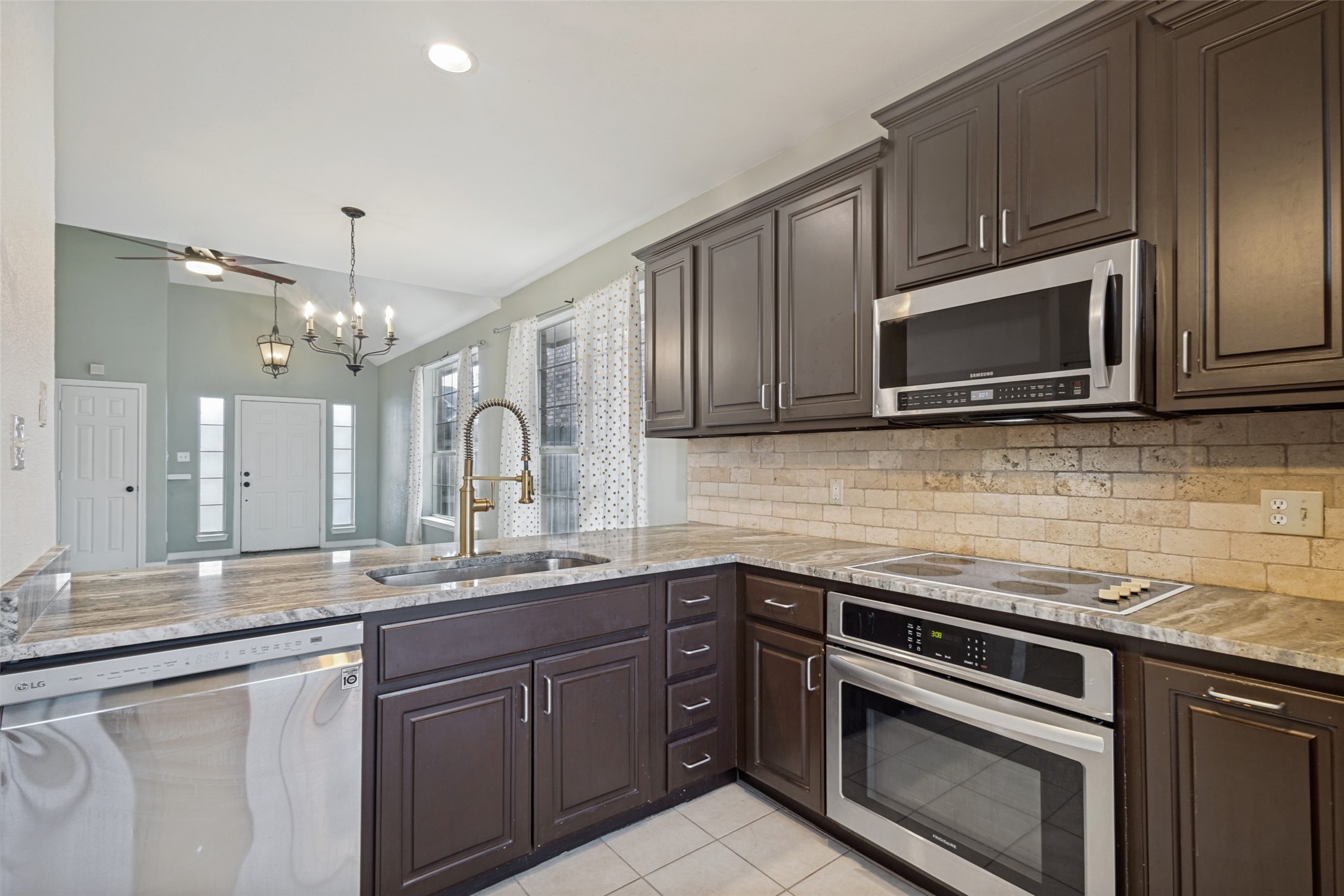 1383 Mimosa Lane Lewisville TX 75077