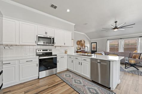 1144 Hearthstone Drive Burleson TX 76028