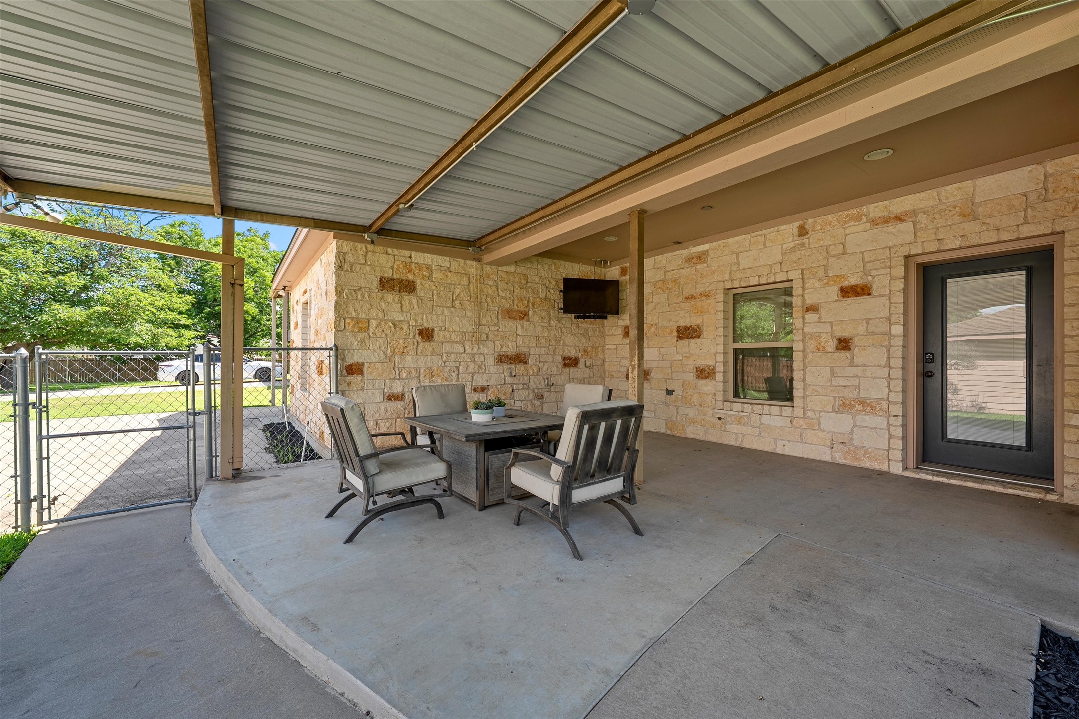 1509 N Reagan Street West TX 76691