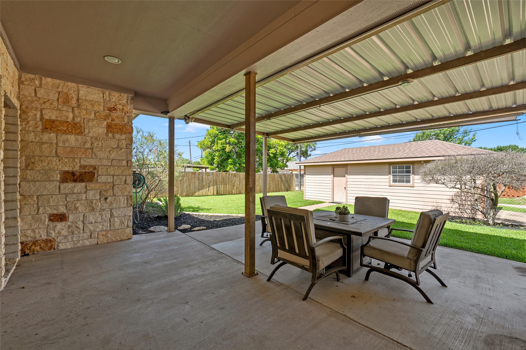 1509 N Reagan Street West TX 76691
